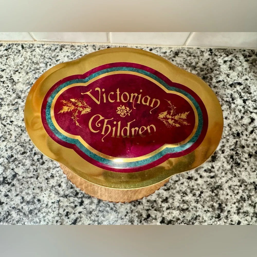 Vintage Avon Tea‎ Tin Victorian Children Scene Made in England